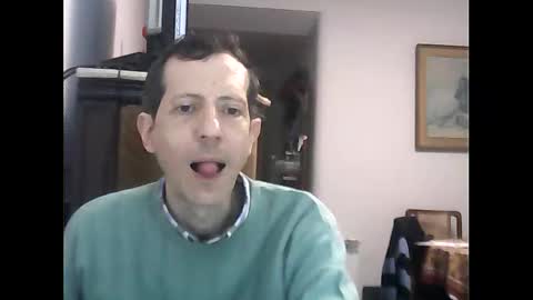 Snapshot of lucianoaxel chatting on 09.18.25 Luciano online show from 09.18.25