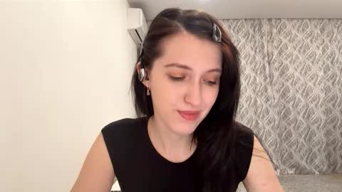 Mary online show from 10.31.25