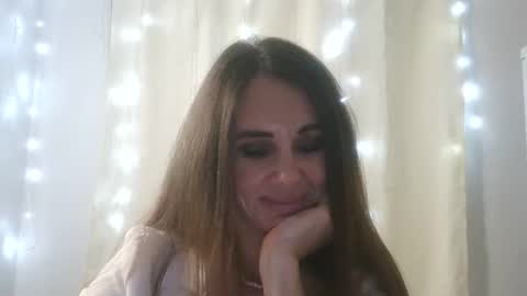 LucieMack online show from 10.04.25