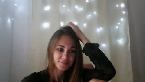 LucieMack online show from 10.18.25