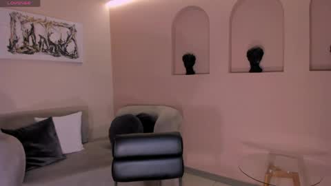 Lucie Martin online show from 04.06.26