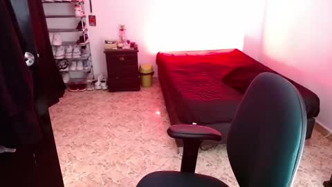 Snapshot of luciifer_hills chatting on 12.08.24 luciifer_hills online show from 12.08.24