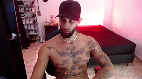 Snapshot of luciifer_hills chatting on 12.12.24 luciifer_hills online show from 12.12.24