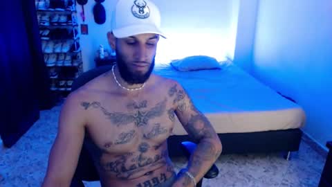 Snapshot of luciifer_hills chatting on 03.11.25 luciifer_hills online show from 03.11.25