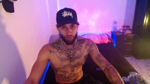 Snapshot of luciifer_hills chatting on 11.25.25 luciifer_hills online show from 11.25.25