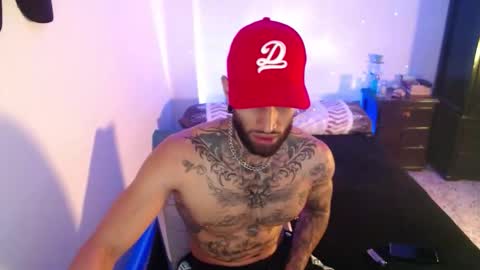 Snapshot of luciifer_hills chatting on 12.02.25 luciifer_hills online show from 12.02.25