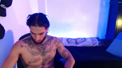 Snapshot of luciifer_hills chatting on 12.04.25 luciifer_hills online show from 12.04.25