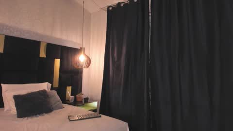 Snapshot of lucio__fox chatting on 11.28.25 Lucio online show from 11.28.25