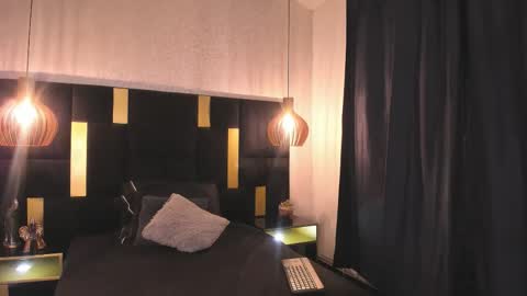 Snapshot of lucio__fox chatting on 01.11.26 Lucio online show from 01.11.26