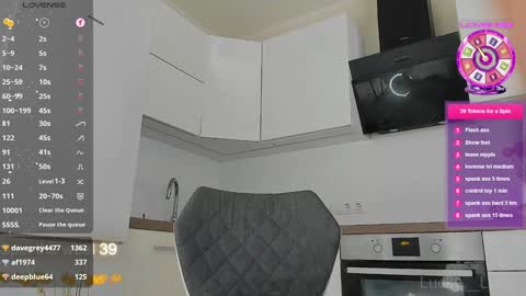 lucky__lady_ online show from 02.08.25