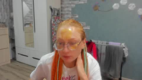 lucky_licky20 online show from 10.22.25