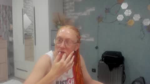 Snapshot of lucky_licky20 chatting on 12.01.25 lucky_licky20 online show from 12.01.25