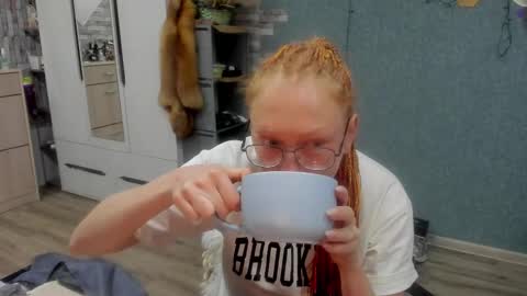 Snapshot of lucky_licky20 chatting on 12.14.25 lucky_licky20 online show from 12.14.25