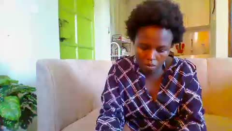 Snapshot of luckyawesome chatting on 10.26.25 Crisiah online show from 10.26.25
