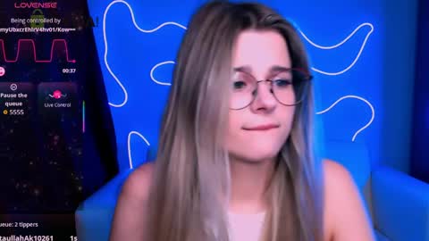 Mila Sweetheart online show from 04.01.26