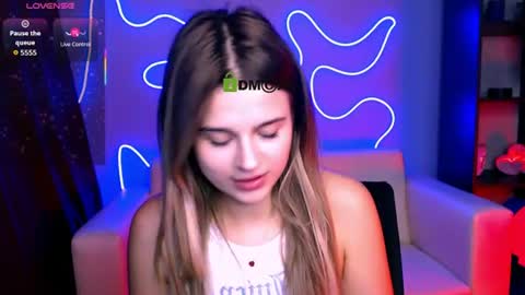 Snapshot of luckybabymeow chatting on 06.25.26 Mila Sweetheart online show from 06.25.26