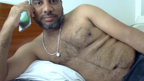 Snapshot of luckyfinalone chatting on 11.01.25 luckyfinalone online show from 11.01.25