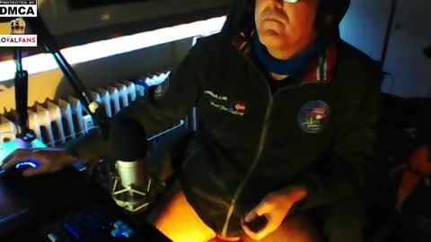 Snapshot of luckyfreak1 chatting on 02.08.25 call me Stefan online show from 02.08.25