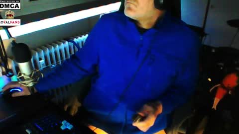 Snapshot of luckyfreak1 chatting on 02.16.25 call me Stefan online show from 02.16.25