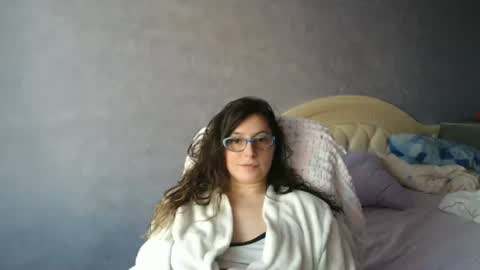 Snapshot of luckylinda23 chatting on 01.11.25 luckylinda23 online show from 01.11.25