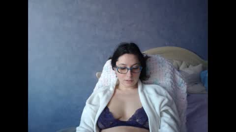 Snapshot of luckylinda23 chatting on 01.15.25 luckylinda23 online show from 01.15.25