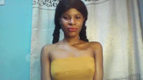 Snapshot of luckymadequeen chatting on 01.04.25 Gloria online show from 01.04.25