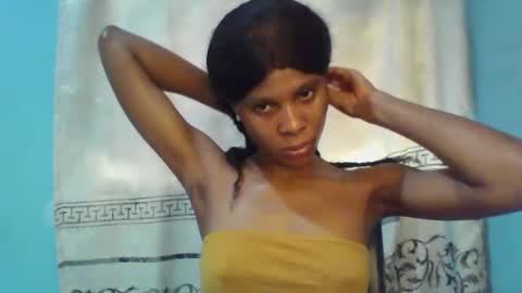 Snapshot of luckymadequeen chatting on 01.20.25 Gloria online show from 01.20.25