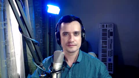 Snapshot of luckyman10000000 chatting on 10.29.25 luckyman10000000 online show from 10.29.25