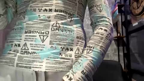 Snapshot of luckymenchik chatting on 11.16.25 Ricky online show from 11.16.25