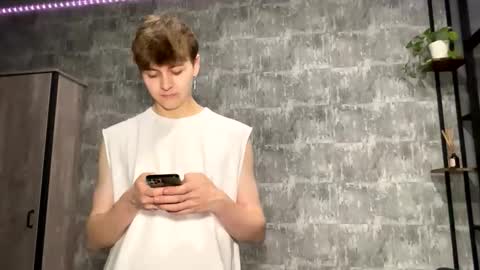 Snapshot of luckymenchik chatting on 11.22.25 Ricky online show from 11.22.25