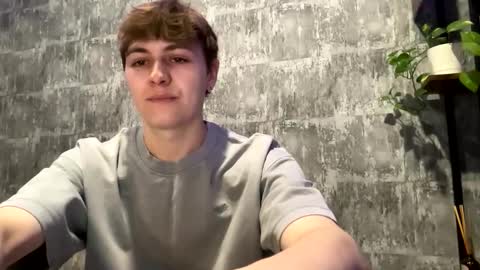 Snapshot of luckymenchik chatting on 12.15.25 Ricky online show from 12.15.25