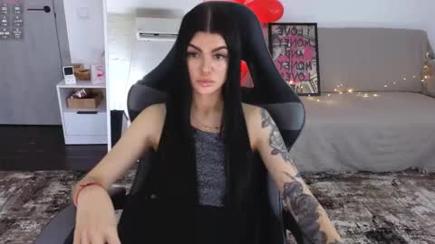 Monika online show from 02.12.26