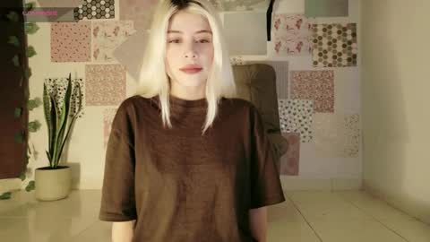 luckysapphire777 online show from 04.25.26