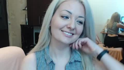 LuckyShot online show from 04.22.26