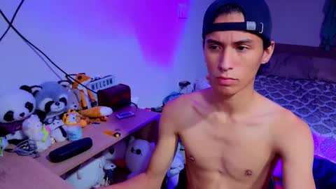 Lu Independent Model online show from 09.14.25