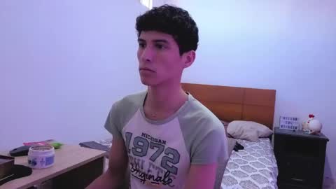 Lu Independent Model online show from 04.20.26