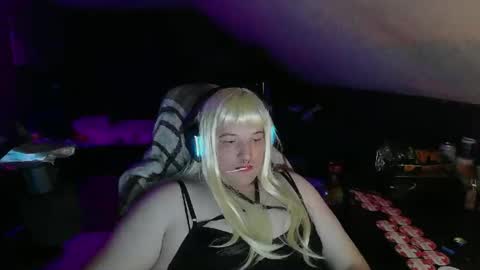 Snapshot of lucy43333 chatting on 11.22.25 lucy43333 online show from 11.22.25