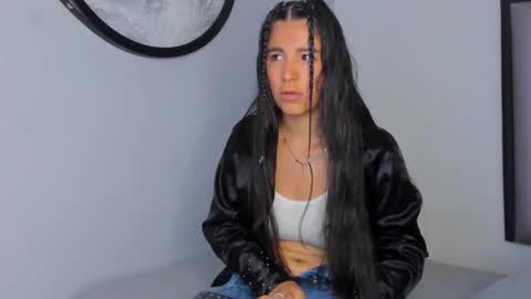 Snapshot of lucy__23 chatting on 10.28.25 online show from 10.28.25