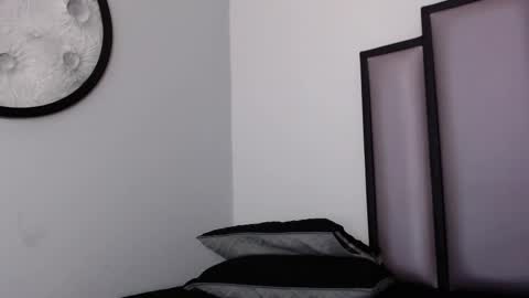 Snapshot of lucy__23 chatting on 11.13.25 online show from 11.13.25