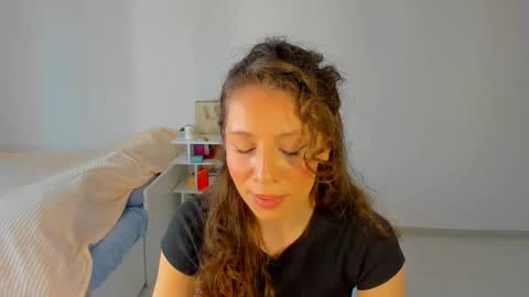 Snapshot of lucy__ray chatting on 03.04.26 lucy__ray online show from 03.04.26