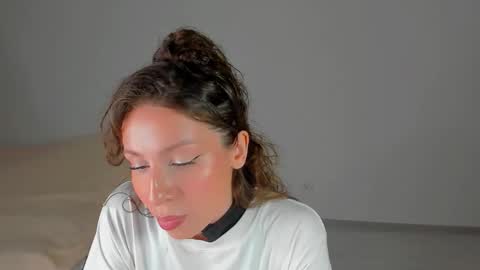 Snapshot of lucy__ray chatting on 03.05.26 lucy__ray online show from 03.05.26
