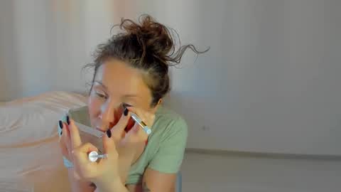 Snapshot of lucy__ray chatting on 03.13.26 lucy__ray online show from 03.13.26