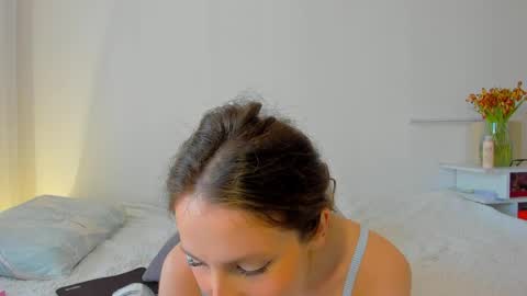 Snapshot of lucy__ray chatting on 04.01.26 lucy__ray online show from 04.01.26