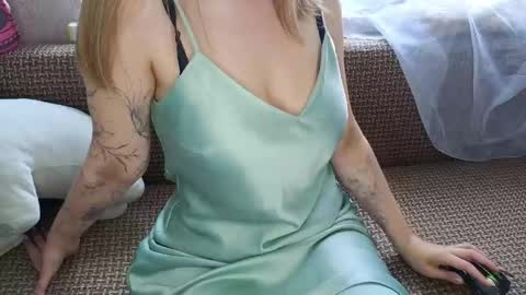 Snapshot of lucy_curvy chatting on 05.30.26 Lucy online show from 05.30.26