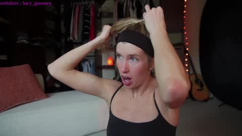 Snapshot of lucy_gooosey chatting on 01.14.25 Lucy. online show from 01.14.25