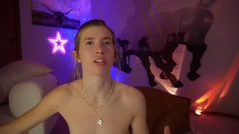 Snapshot of lucy_gooosey chatting on 03.04.25 Lucy. online show from 03.04.25