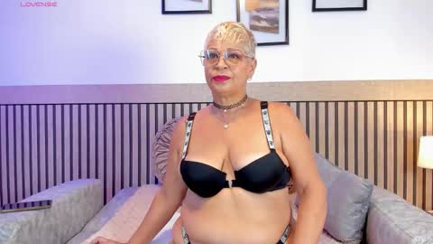 Snapshot of lucy_milf_68 chatting on 11.10.25 lucy milf online show from 11.10.25