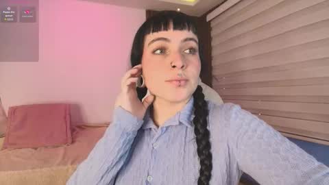 Snapshot of lucy_smith7 chatting on 09.29.25 Sofia  online show from 09.29.25