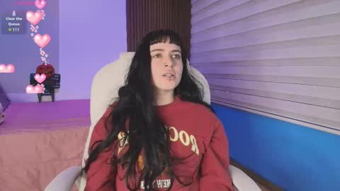Snapshot of lucy_smith7 chatting on 10.08.25 Sofia  online show from 10.08.25