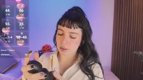 Snapshot of lucy_smith7 chatting on 10.14.25 Sofia  online show from 10.14.25